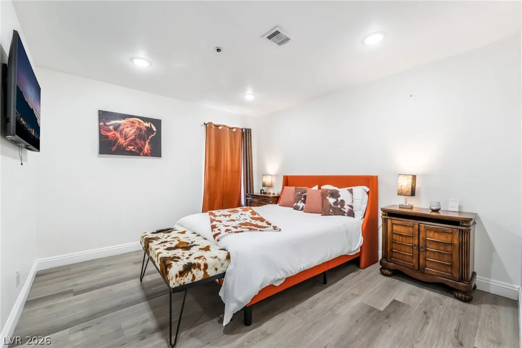 4200 Valley View, Las Vegas, NV 89103