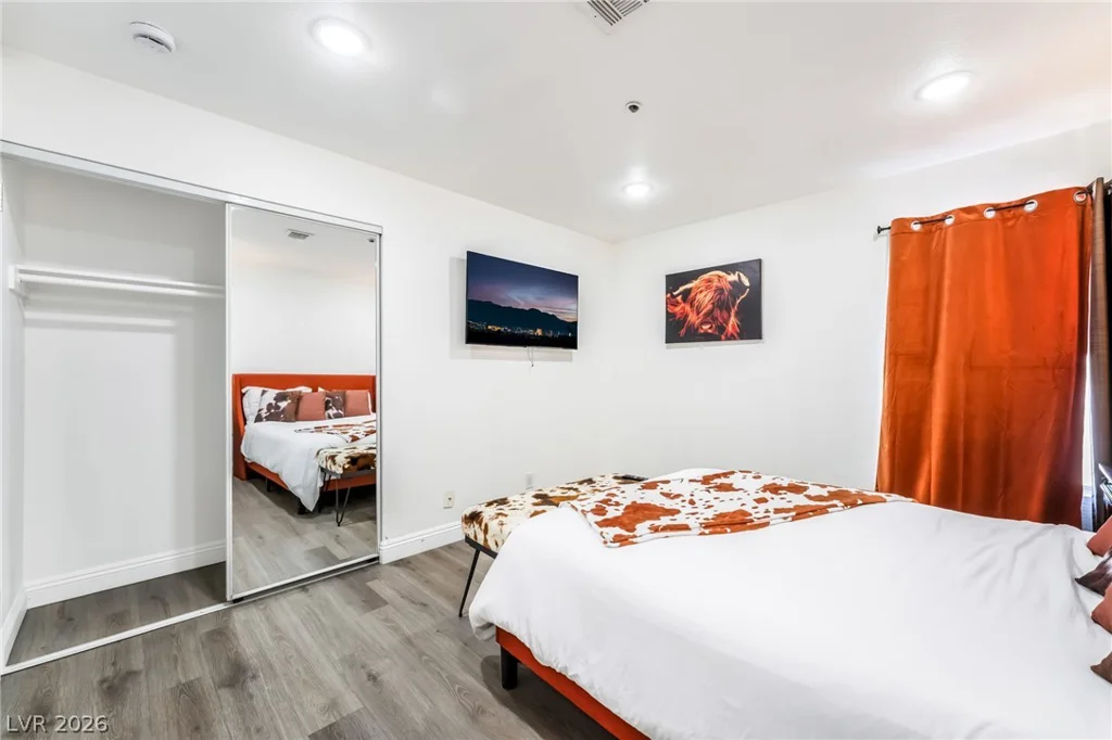 4200 Valley View, Las Vegas, NV 89103