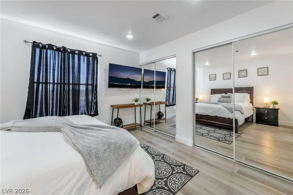 4200 Valley View, Las Vegas, NV 89103
