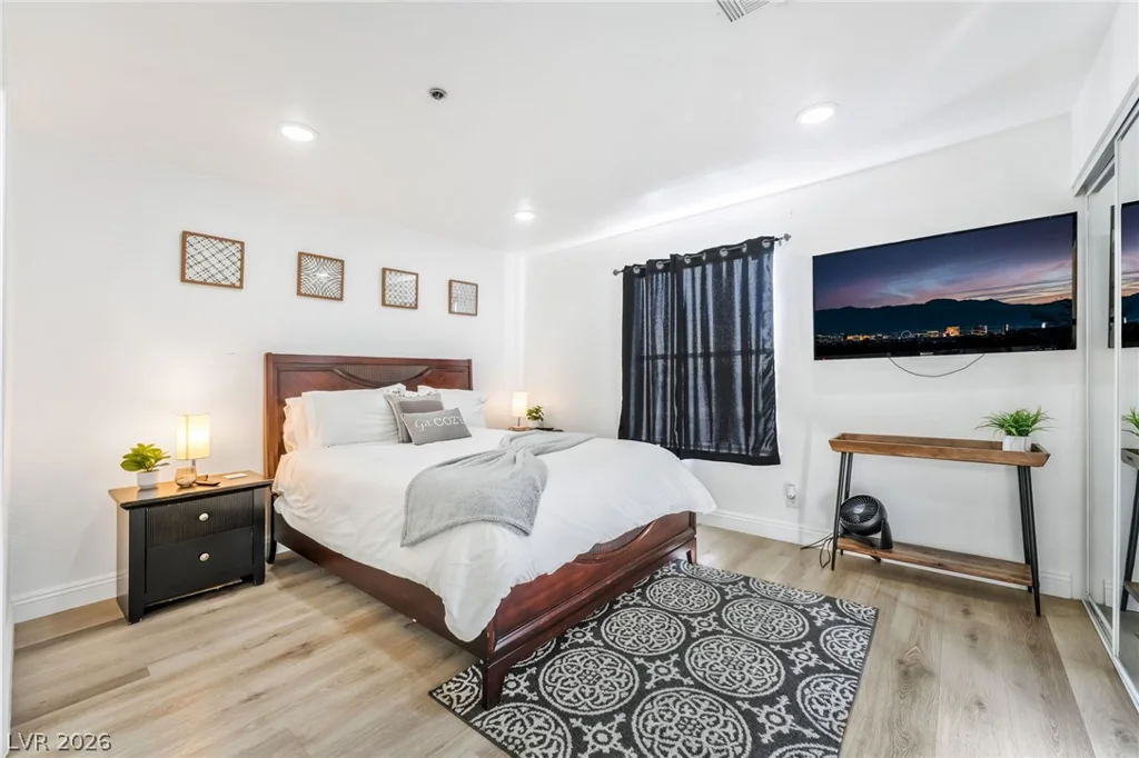 4200 Valley View, Las Vegas, NV 89103