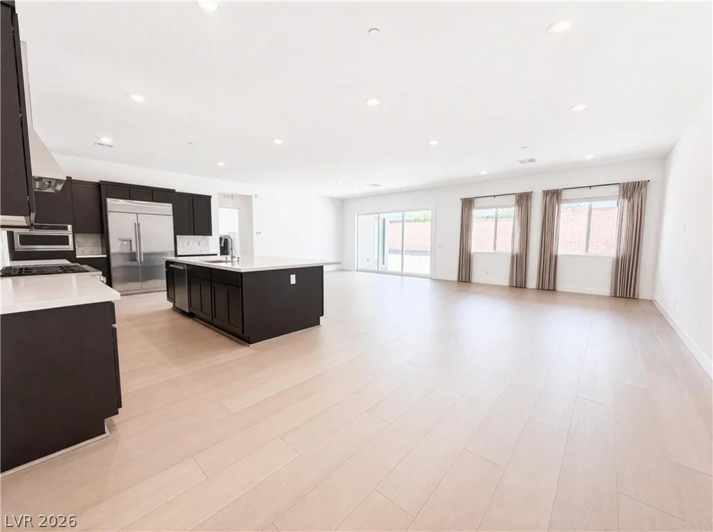 8219 Gusty Brook, Las Vegas, NV 89113