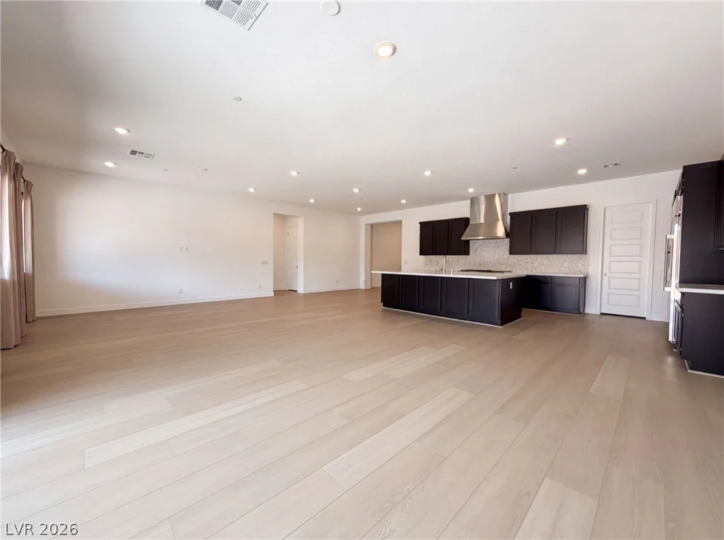 8219 Gusty Brook, Las Vegas, NV 89113