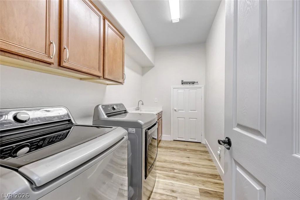 8592 Garden Valley, Las Vegas, NV 89178