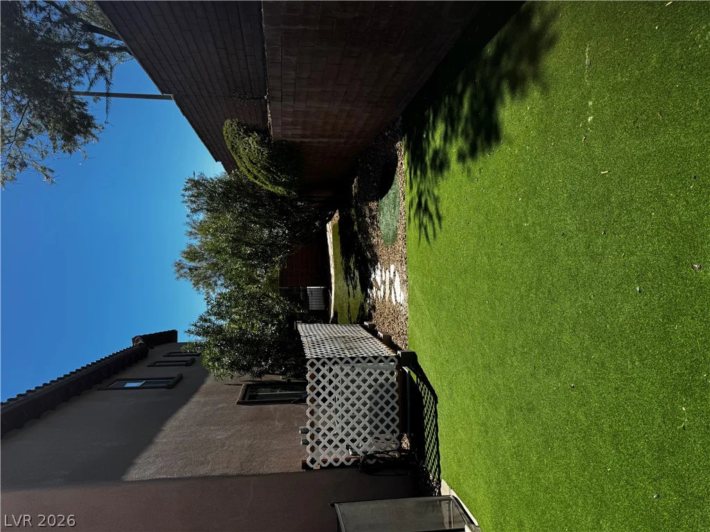 8592 Garden Valley, Las Vegas, NV 89178