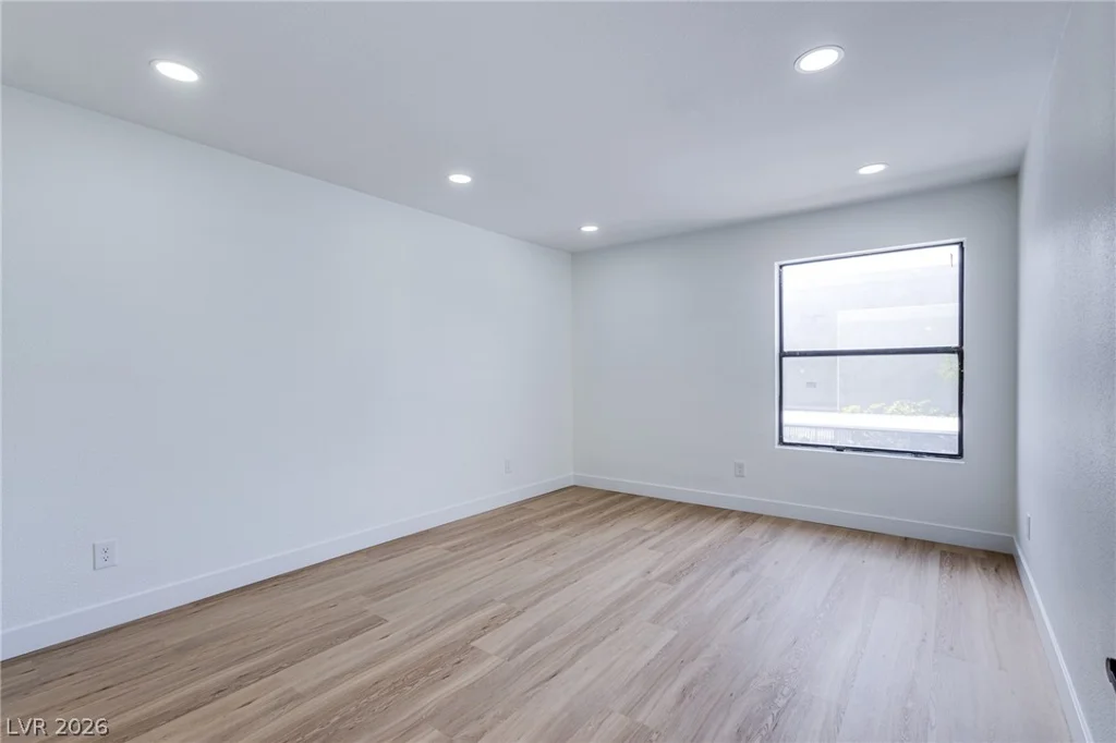 2451 Rainbow, Las Vegas, NV 89108