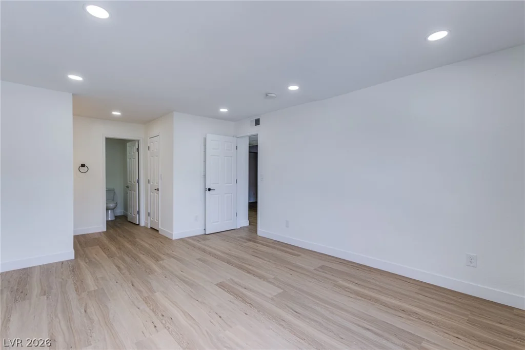 2451 Rainbow, Las Vegas, NV 89108