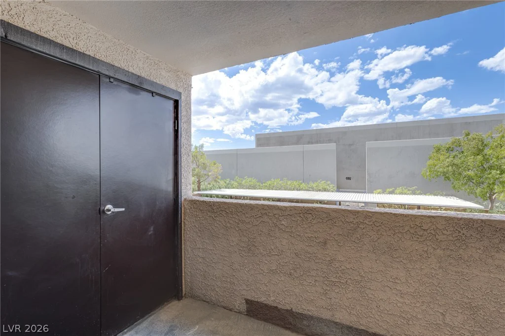 2451 Rainbow, Las Vegas, NV 89108