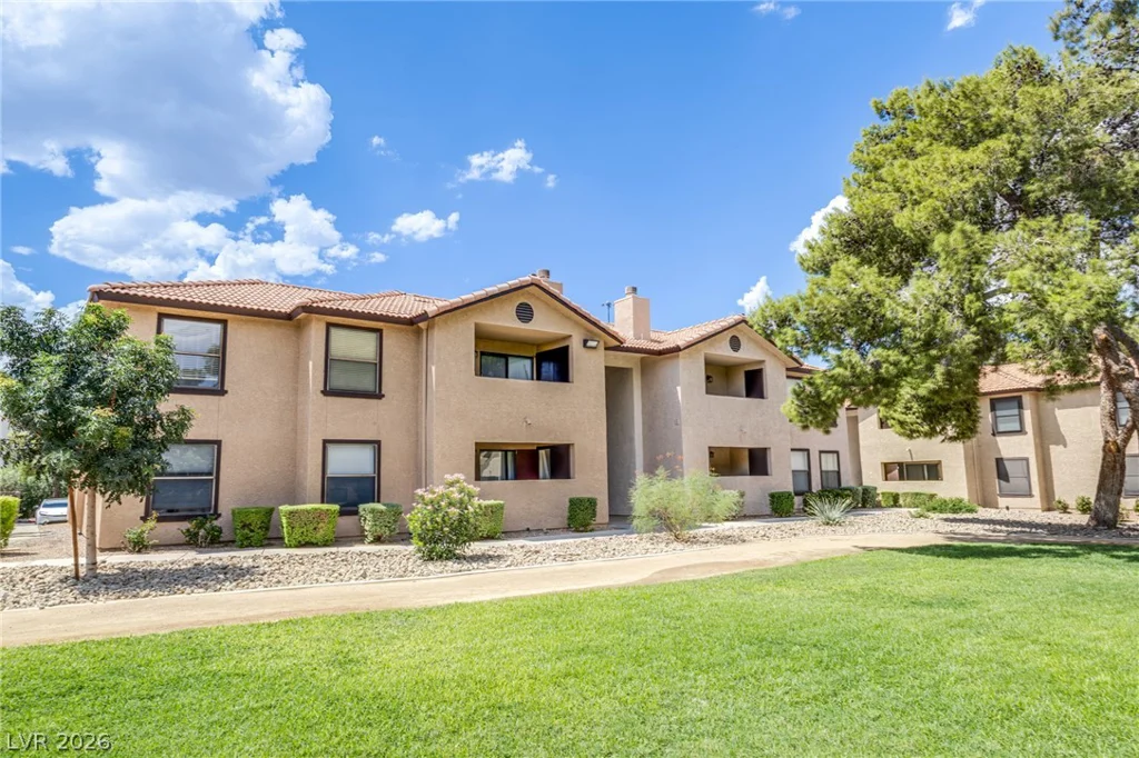 2451 Rainbow, Las Vegas, NV 89108