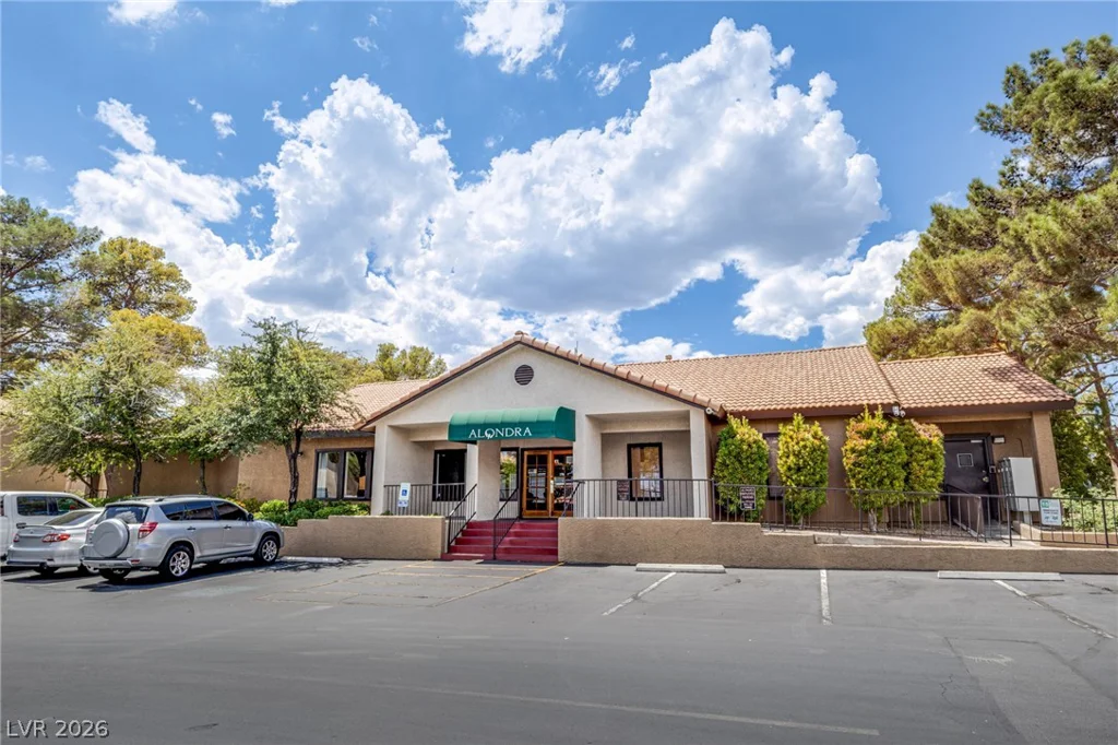 2451 Rainbow, Las Vegas, NV 89108