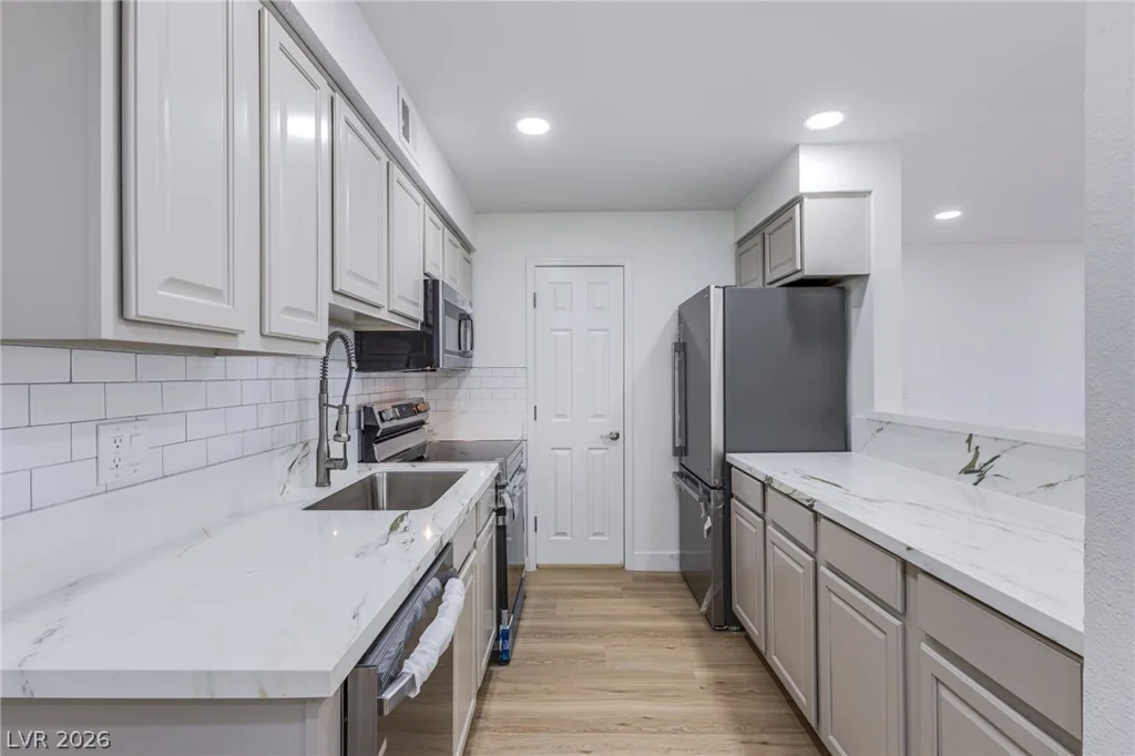 2451 Rainbow, Las Vegas, NV 89108