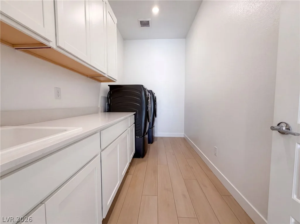 8239 Gusty Brook, Las Vegas, NV 89113