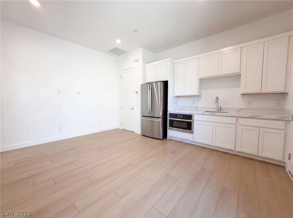 8239 Gusty Brook, Las Vegas, NV 89113
