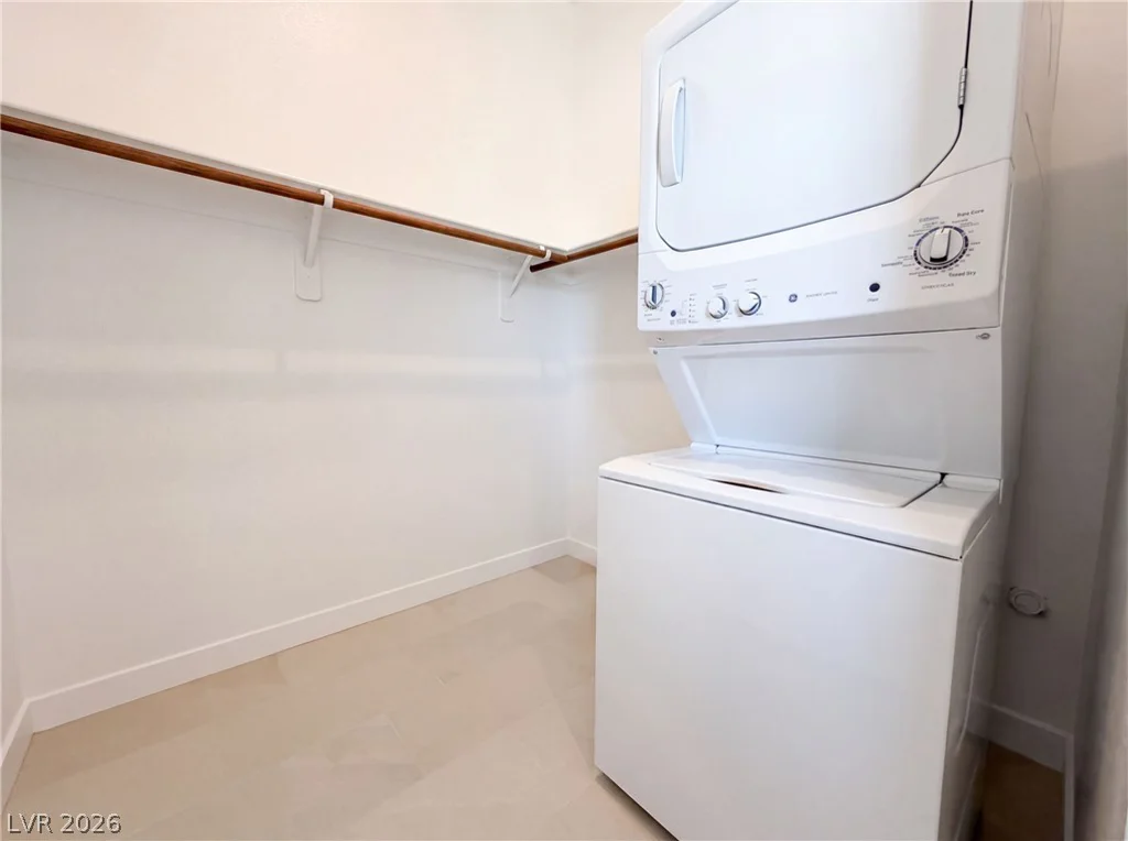 8239 Gusty Brook, Las Vegas, NV 89113