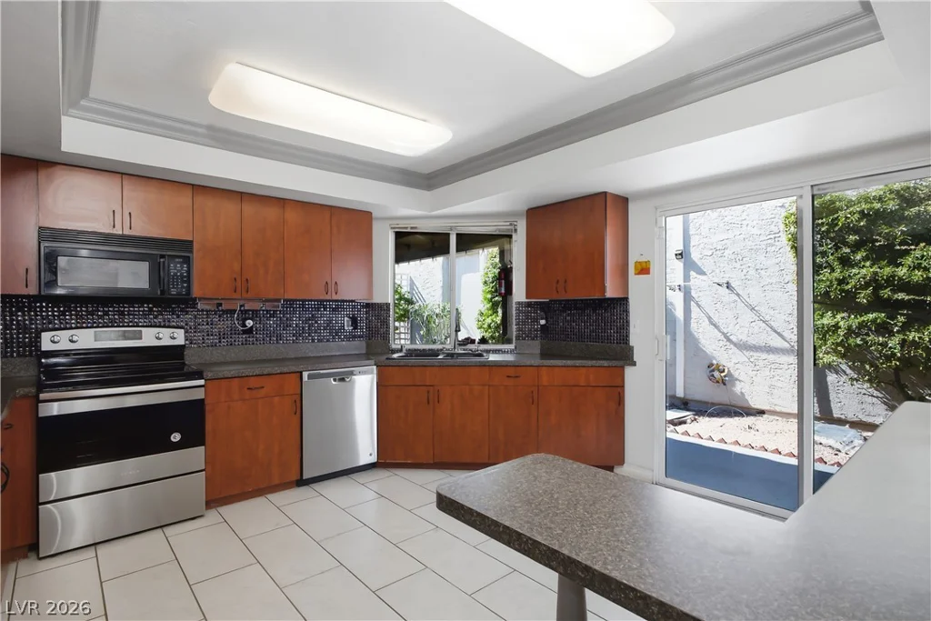 3009 Plaza De Rosa, Las Vegas, NV 89102