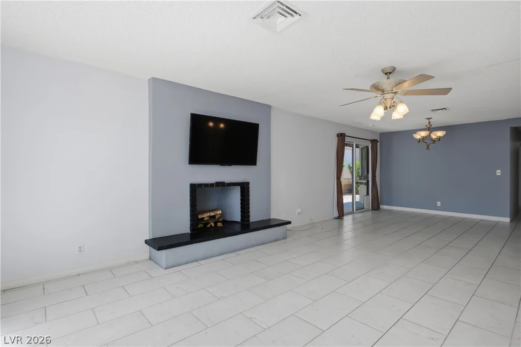 3009 Plaza De Rosa, Las Vegas, NV 89102