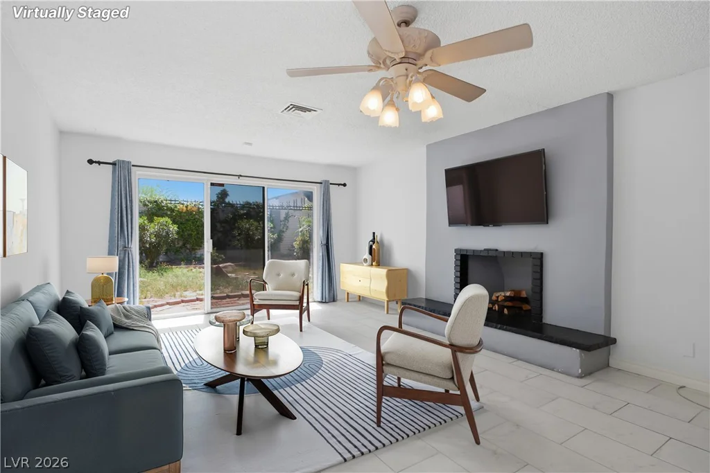 3009 Plaza De Rosa, Las Vegas, NV 89102