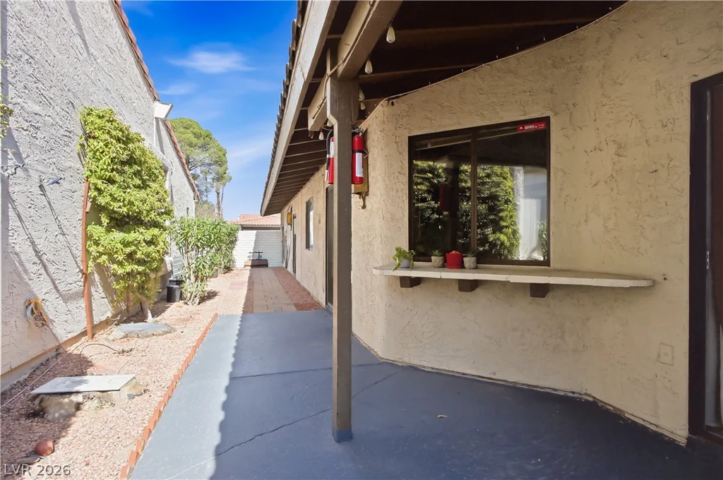 3009 Plaza De Rosa, Las Vegas, NV 89102