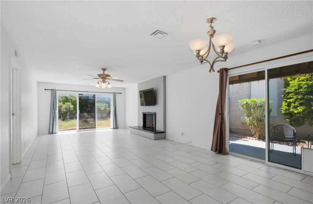 3009 Plaza De Rosa, Las Vegas, NV 89102