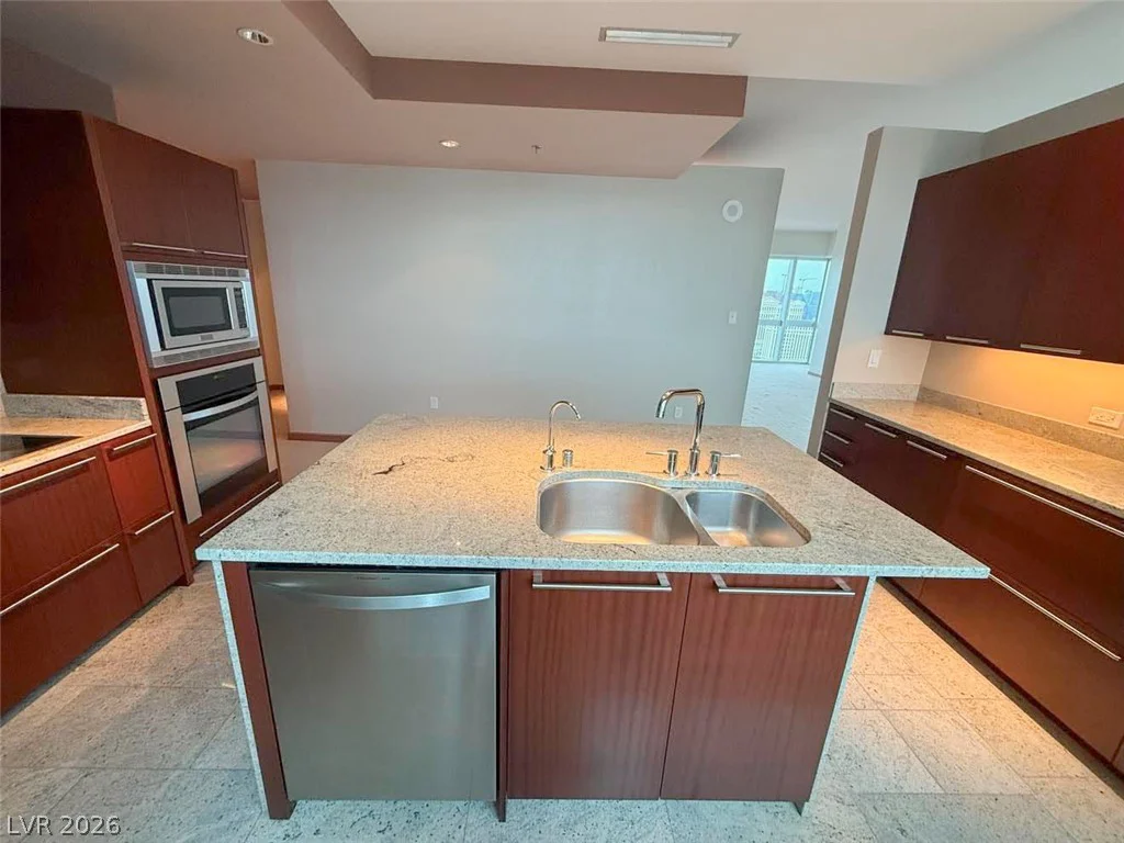 4471 Dean Martin, Las Vegas, NV 89103
