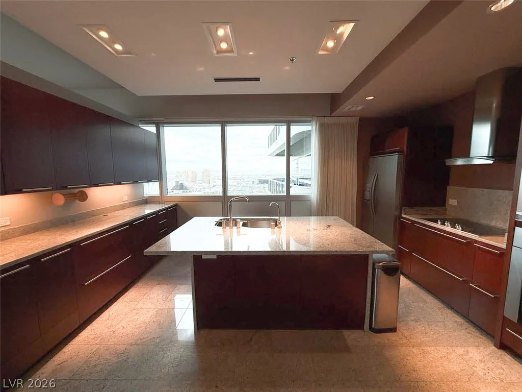 4471 Dean Martin, Las Vegas, NV 89103
