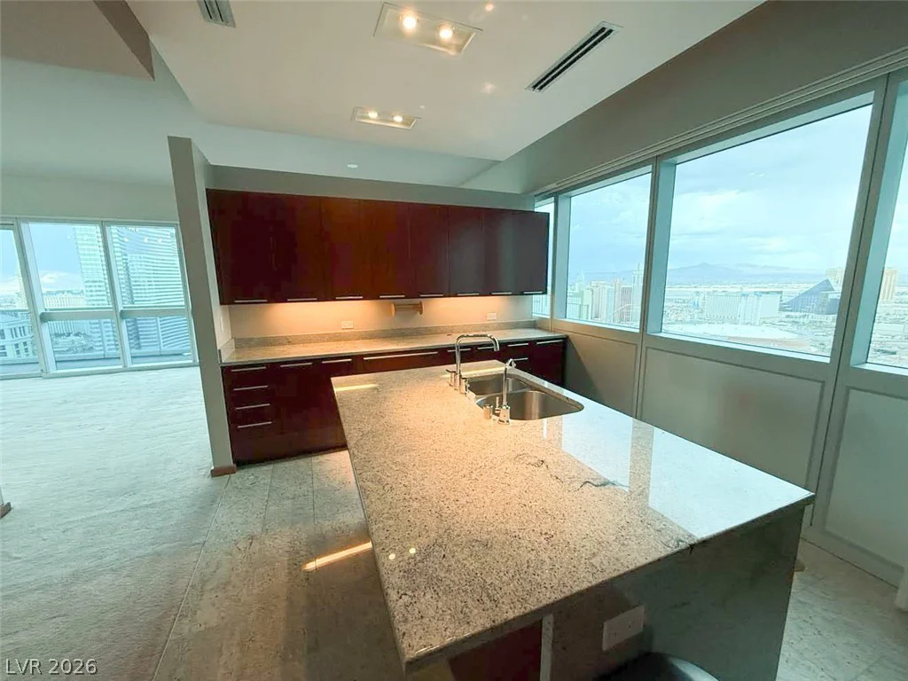 4471 Dean Martin, Las Vegas, NV 89103
