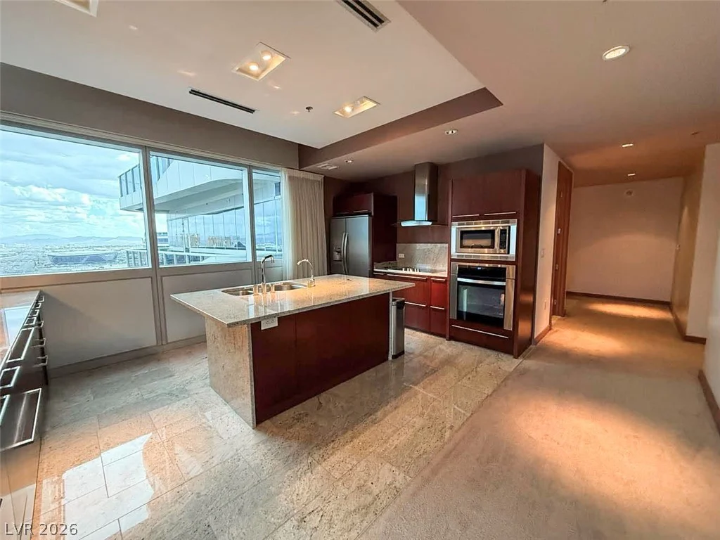 4471 Dean Martin, Las Vegas, NV 89103