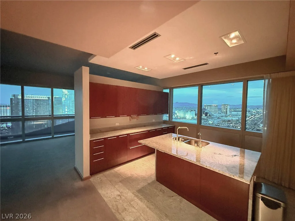4471 Dean Martin, Las Vegas, NV 89103