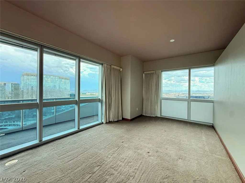 4471 Dean Martin, Las Vegas, NV 89103