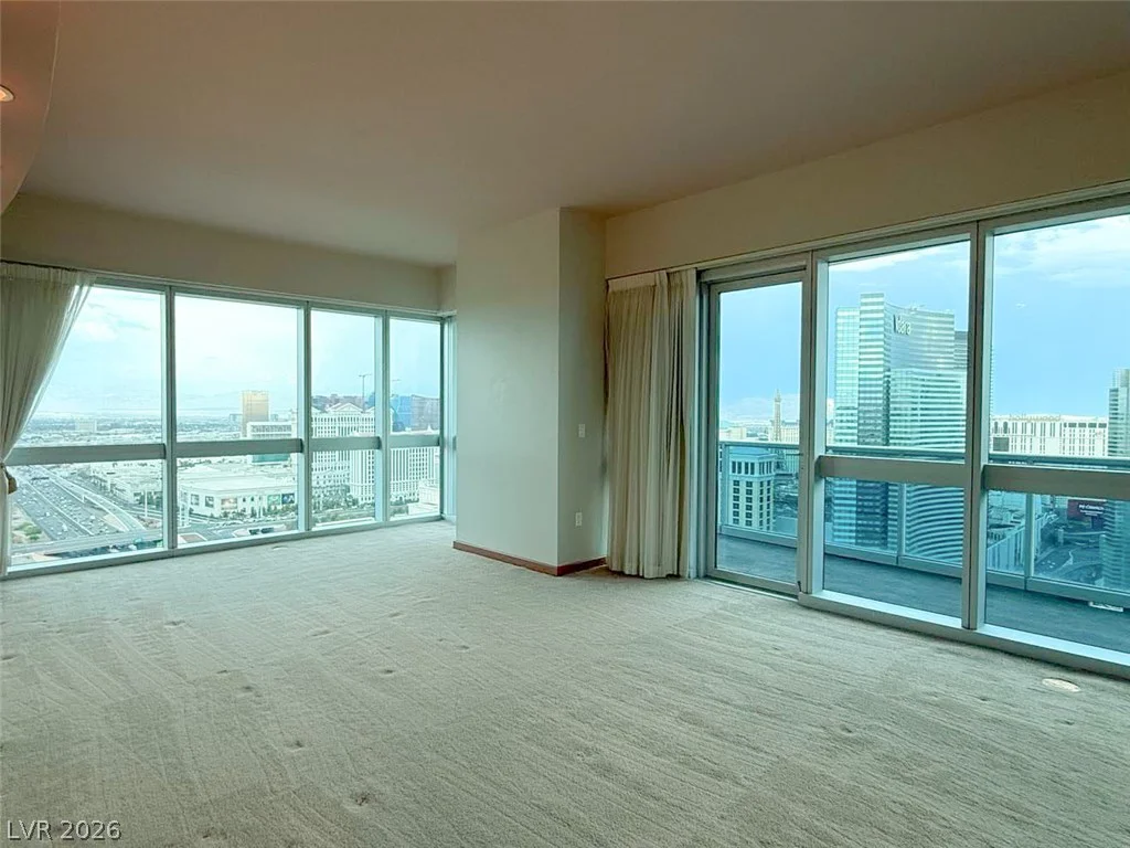 4471 Dean Martin, Las Vegas, NV 89103