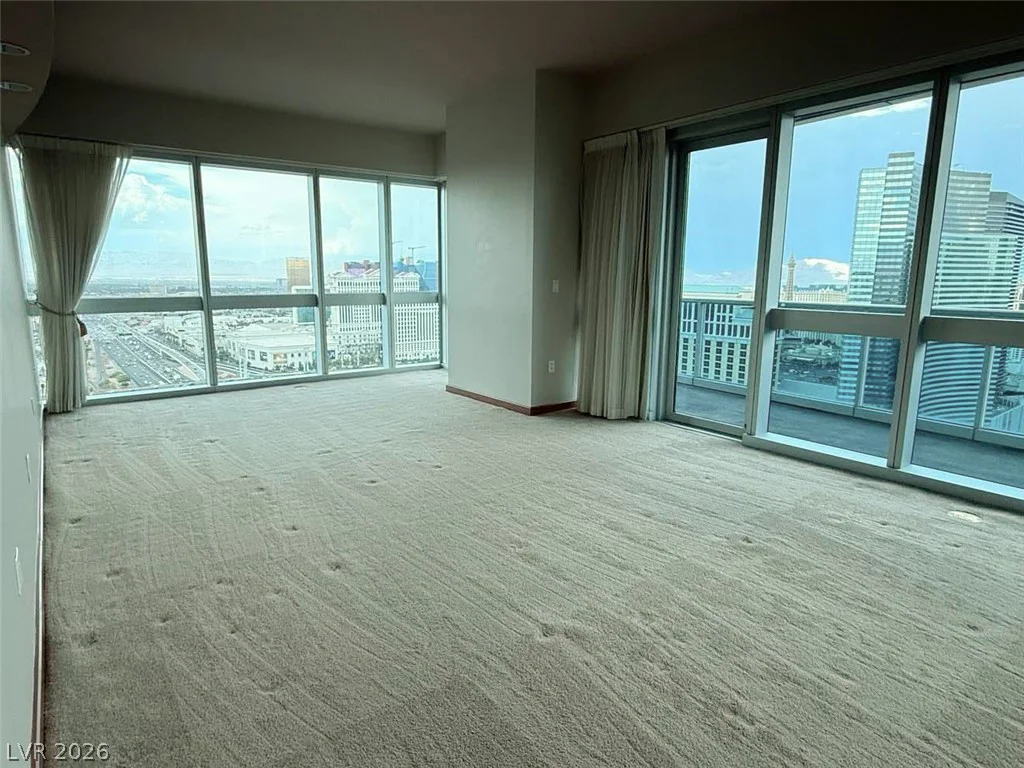 4471 Dean Martin, Las Vegas, NV 89103