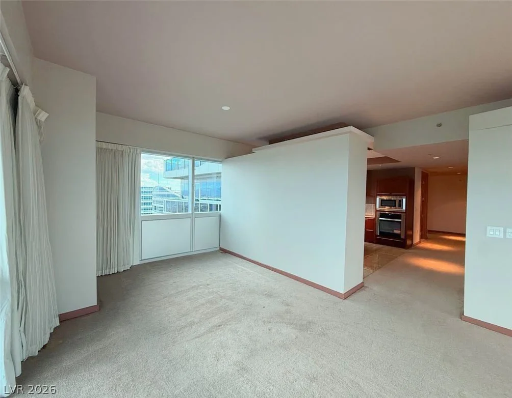 4471 Dean Martin, Las Vegas, NV 89103