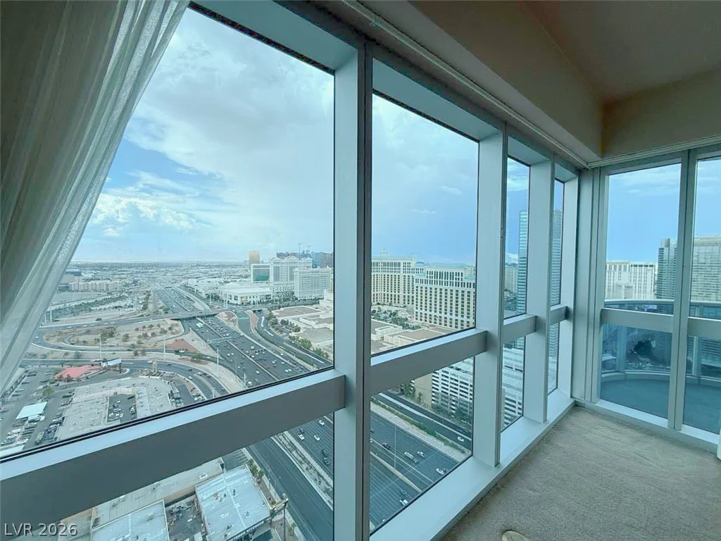 4471 Dean Martin, Las Vegas, NV 89103