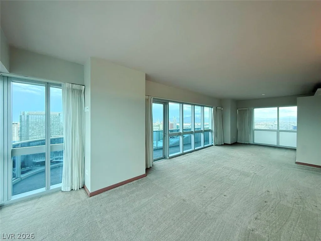 4471 Dean Martin, Las Vegas, NV 89103