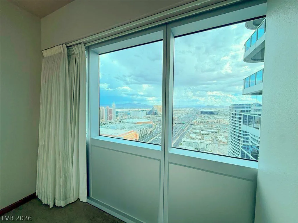 4471 Dean Martin, Las Vegas, NV 89103