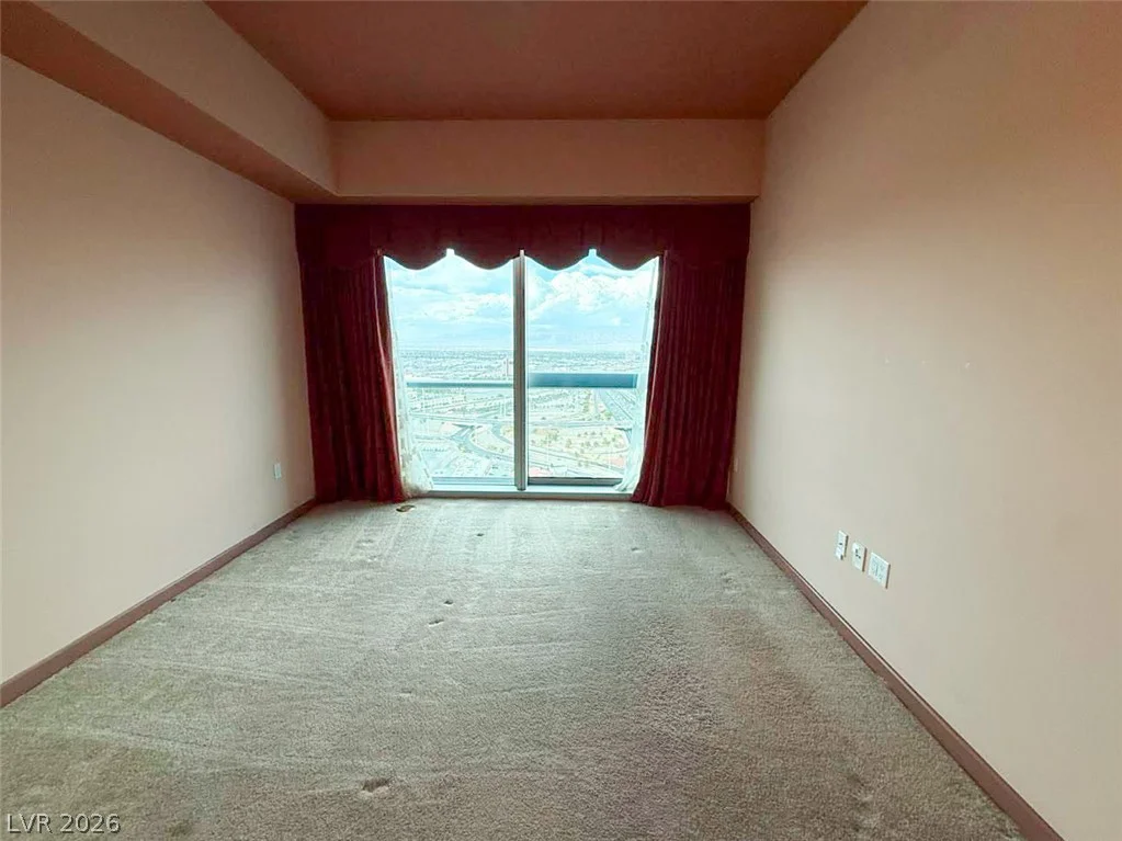 4471 Dean Martin, Las Vegas, NV 89103