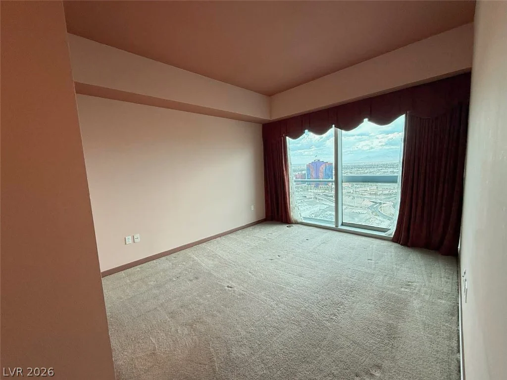 4471 Dean Martin, Las Vegas, NV 89103