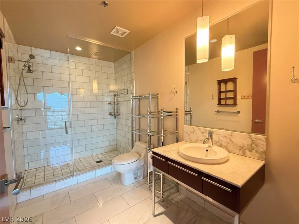 4471 Dean Martin, Las Vegas, NV 89103