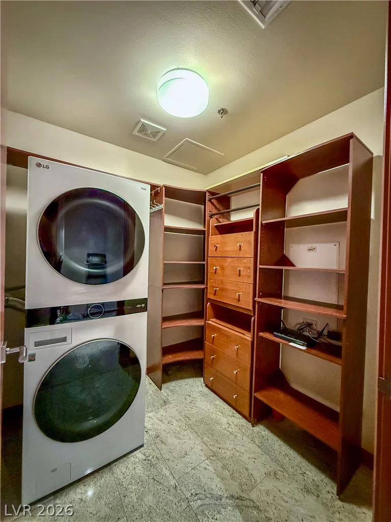 4471 Dean Martin, Las Vegas, NV 89103
