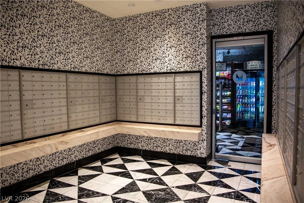 4471 Dean Martin, Las Vegas, NV 89103