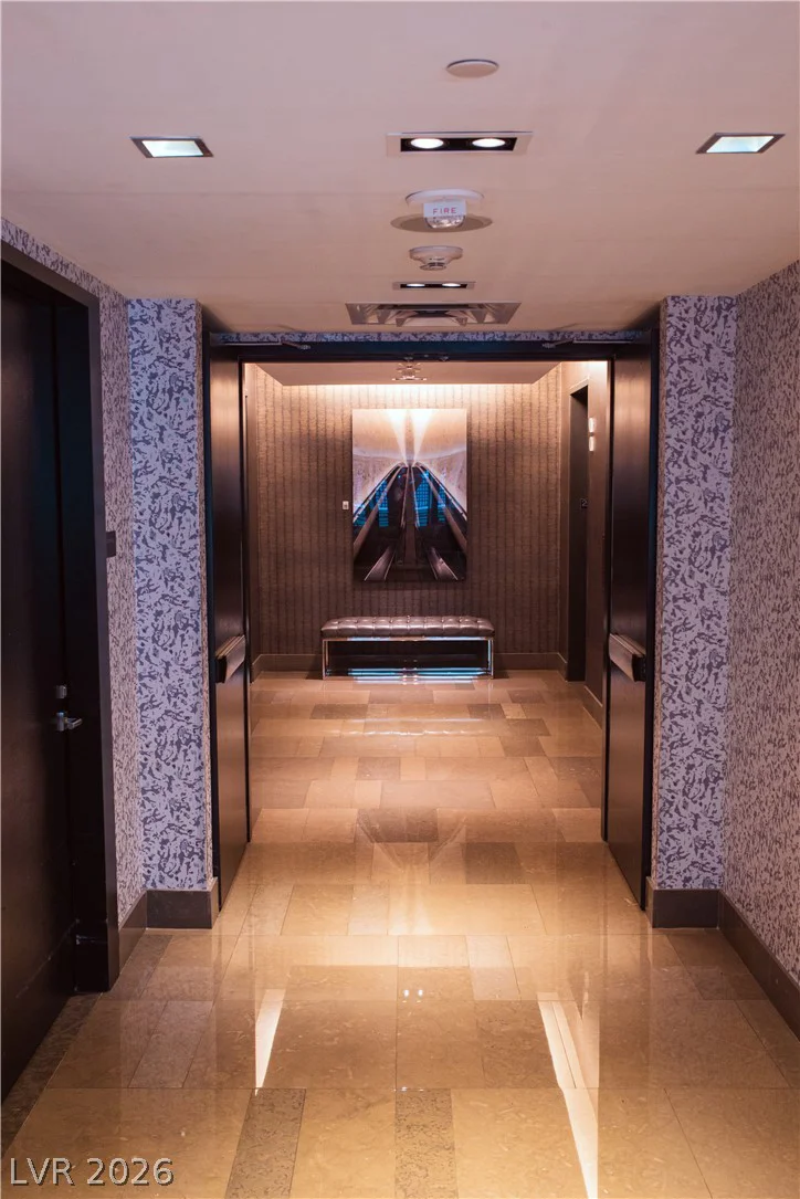 4471 Dean Martin, Las Vegas, NV 89103