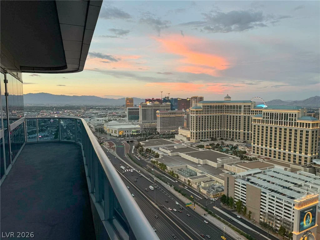 4471 Dean Martin, Las Vegas, NV 89103