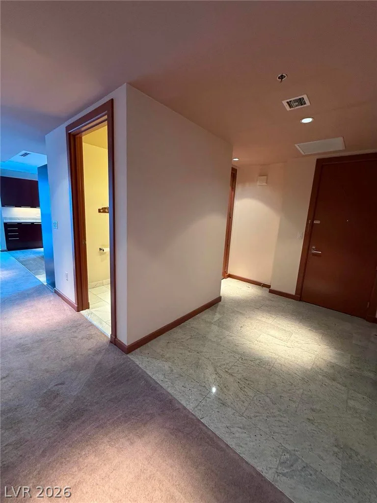 4471 Dean Martin, Las Vegas, NV 89103