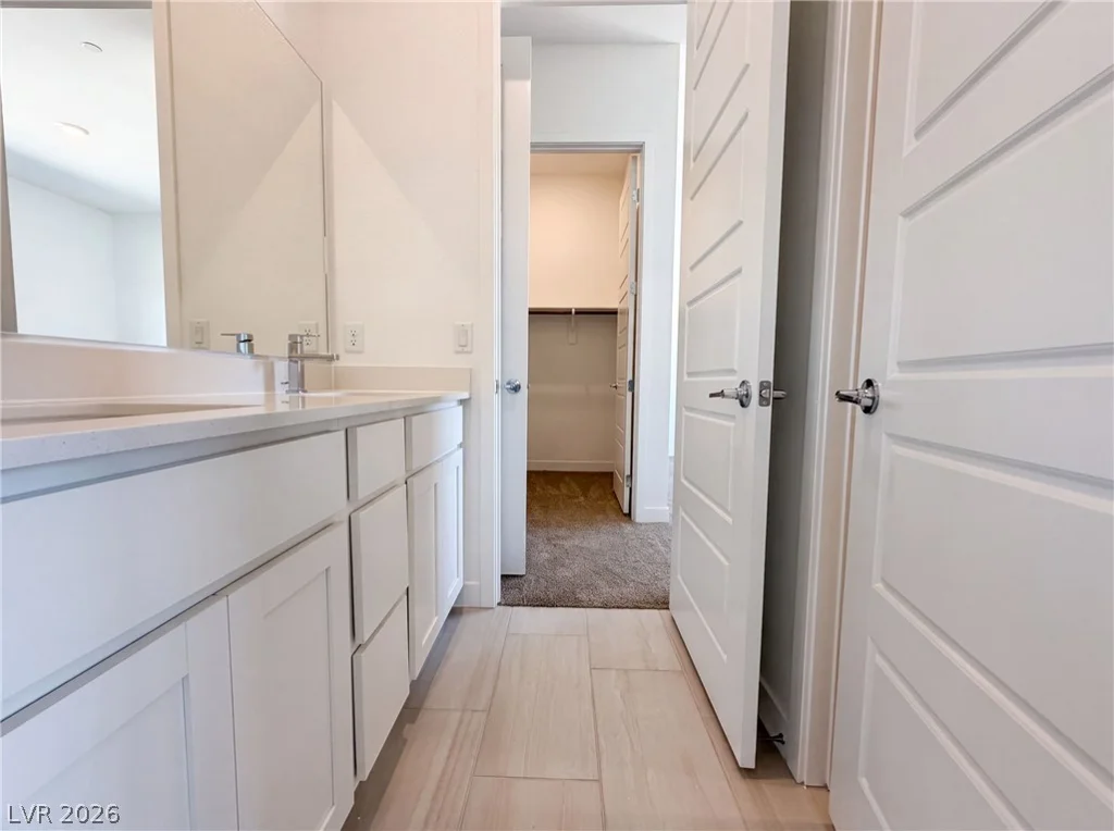 8220 Gusty Brook, Las Vegas, NV 89113
