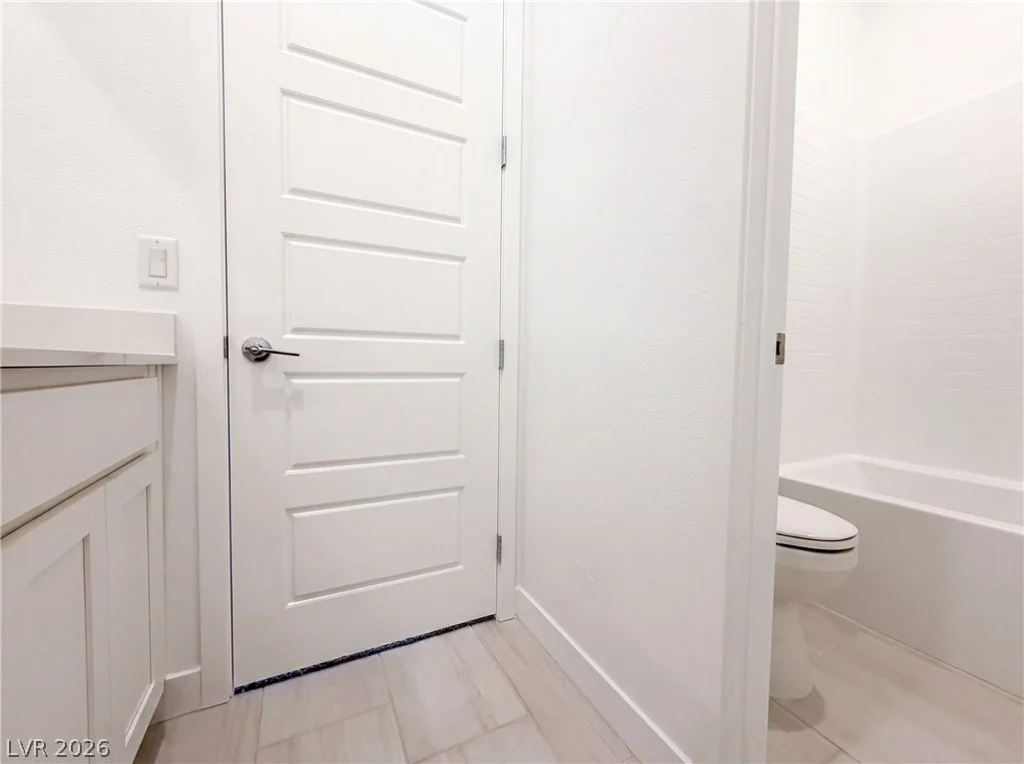 8220 Gusty Brook, Las Vegas, NV 89113