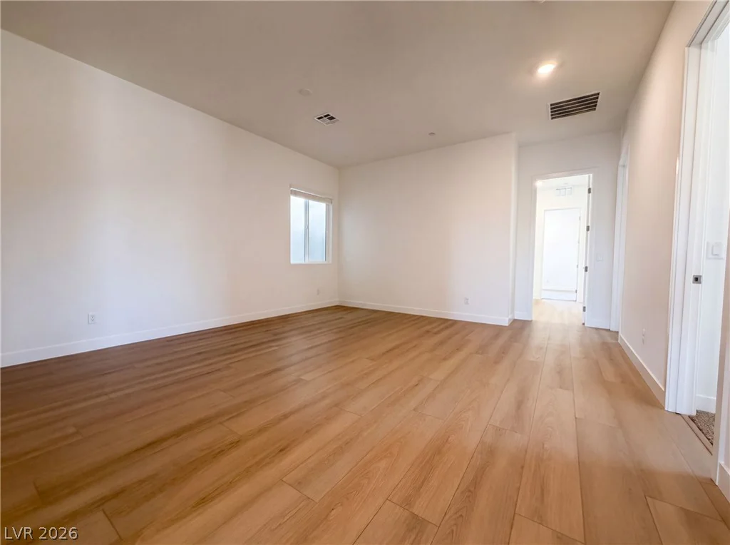 8220 Gusty Brook, Las Vegas, NV 89113