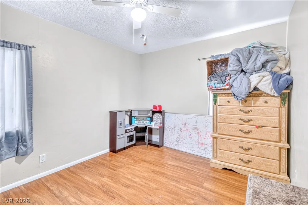 1715 Santa Paula, Las Vegas, NV 89104