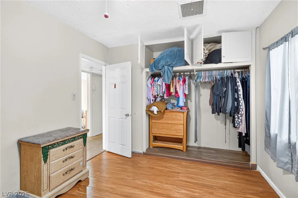 1715 Santa Paula, Las Vegas, NV 89104