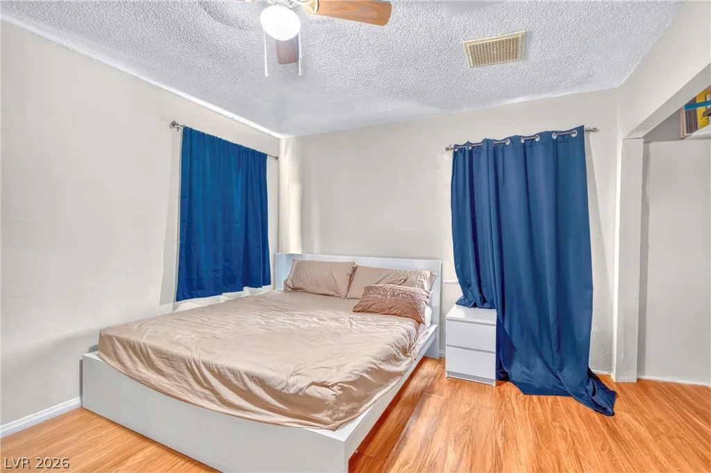 1715 Santa Paula, Las Vegas, NV 89104