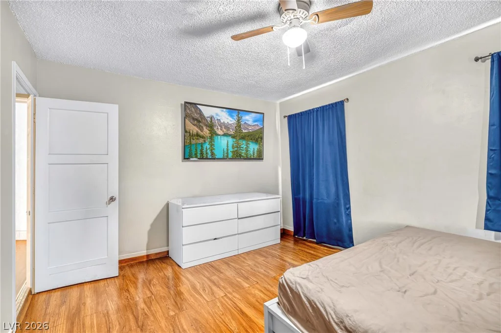 1715 Santa Paula, Las Vegas, NV 89104