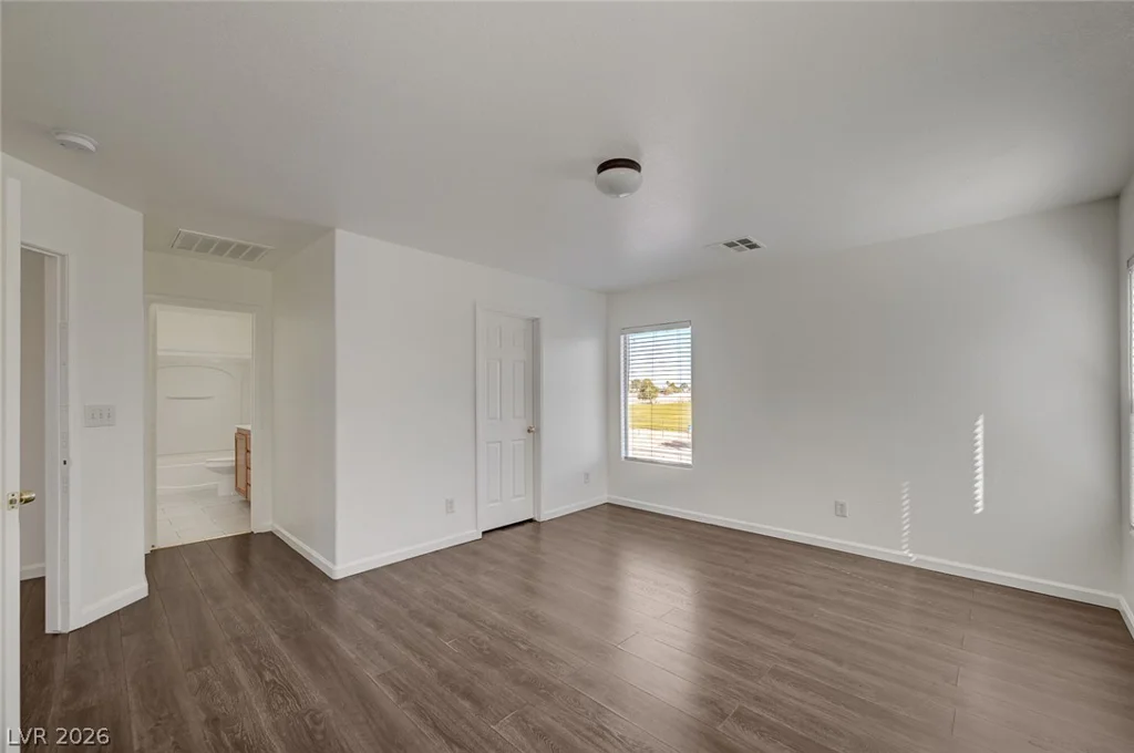 5672 Park City, Las Vegas, NV 89122